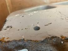 Breakage caused by incorrect use of a portable hydraulic press_6